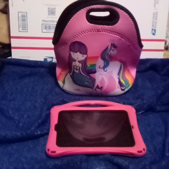 Unicorn padded tablet carrier and protected cover - Picture 11 of 11
